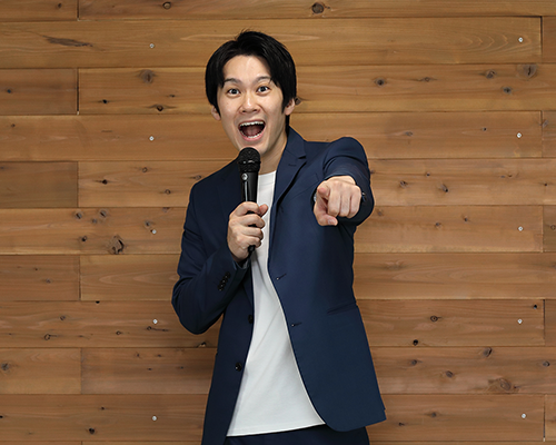 スタイリッシュな進行の芸人司会者 中山信一