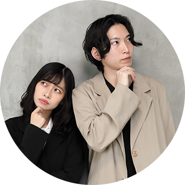 二次会の準備に悩む新郎新婦の画像